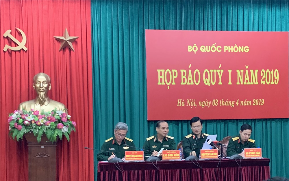 Thiếu tướng Nguyễn Văn Đức chủ trì họp báo thường kỳ quý I.2019. Ảnh: Thành Trung