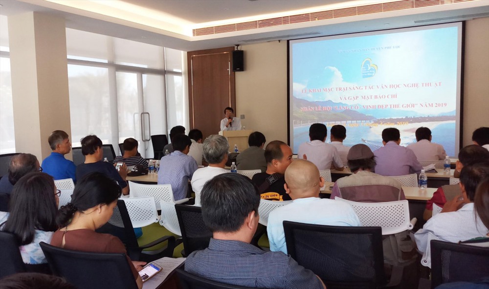 Họp báo Lễ hội “Lăng Cô - Vịnh đẹp thế giới“.