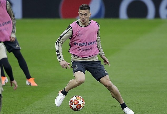 Dusan Tadic cũng từng có nhiều lần đối đầu với Tottenham khi còn đá cho Southampton ở Premier League. Tuy nhiên, giống với Blind, anh có lần đầu được trải nghiệm những trận đấu đỉnh cao như thế này từ khi chuyển tới Hà Lan để đầu quân cho Ajax. Ảnh: Getty.