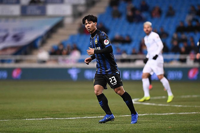 Công Phượng có 90 phút đáng nhớ trong màu áo Incheon United (Ảnh: K-League)