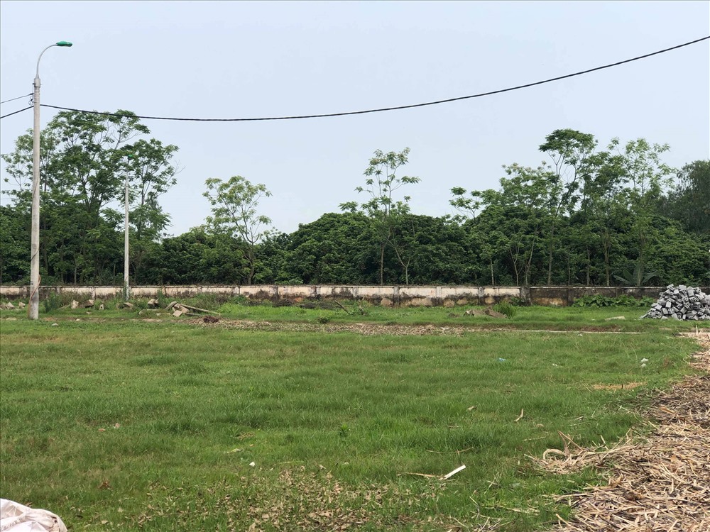 Sân vận động Kim Động cũ - nơi xảy ra vụ việc thương tâm.