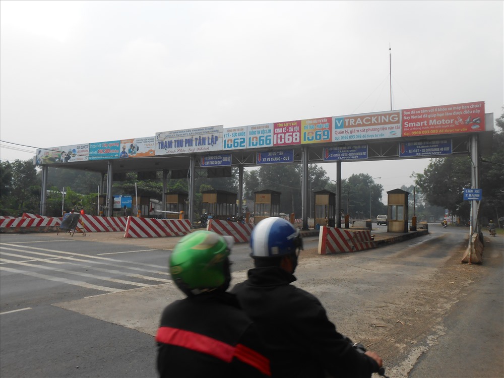 Mật độ dày đặc trạm thu phí BOT ở Bình Phước khiến DN kém cạnh tranh. Ảnh: C.H