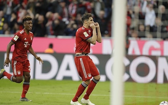 Martinez sút xa đẳng cấp nâng tỉ số lên 3-0. Ảnh: Getty.