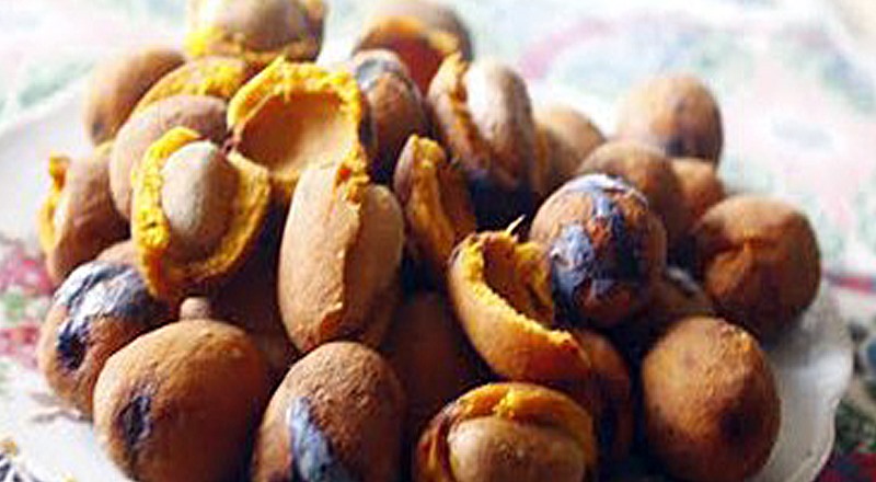 Cọ ỏm thơm bùi níu lòng du khách. Ảnh: Đỗ Thảo