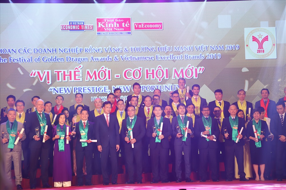 60 doanh nghiệp có vốn đầu tư nước ngoài FIEs nhận giải thưởng Rồng Vàng 2018-2019. Ảnh: Gamuda