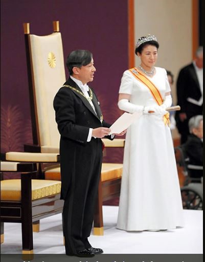 Tân Nhật hoàng Naruhito có phát biểu đầu tiên khi đăng quang trong lễ “Sokui-go-Choken-no-gi“. Ảnh: Asahi.