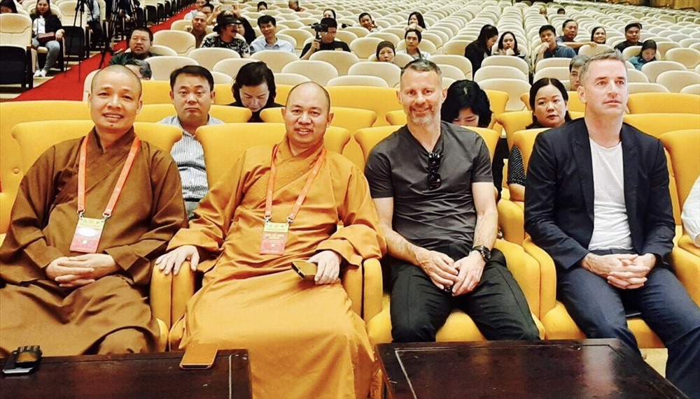 Cựu cầu thủ