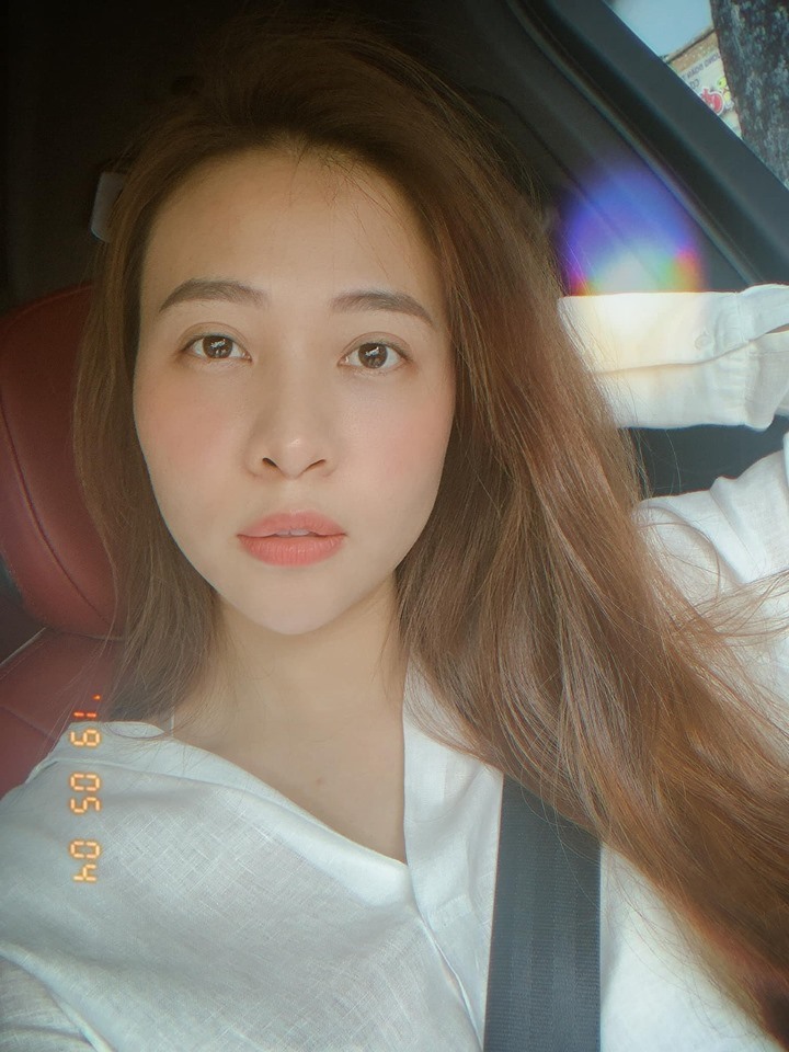 Kể từ khi công khai yêu Cường Đô La, Đàm Thu Trang cũng cởi mở hơn trong việc chia sẻ những khoảnh khắc hàng ngày.