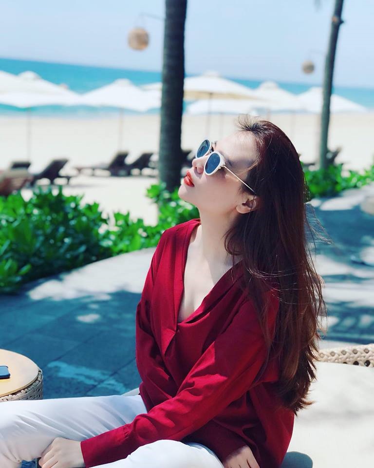 Chấp nhận yêu một người có nhiều bóng hồng nổi tiếng trong quá khứ, Đàm Thu Trang khẳng định cô không để tâm tới quá khứ của Cường Đô la cũng như không yêu anh vì tiền. Hiện đám cưới của cặp đôi đang là 1 trong những đám cưới được nhiều người quan tâm nhất showbiz Việt.