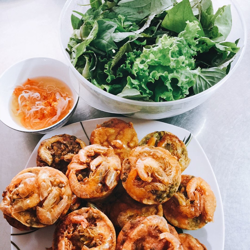 Bánh Cóng là món ăn vặt rất được yêu thích tại TP. HCM. Ảnh: T. L.
