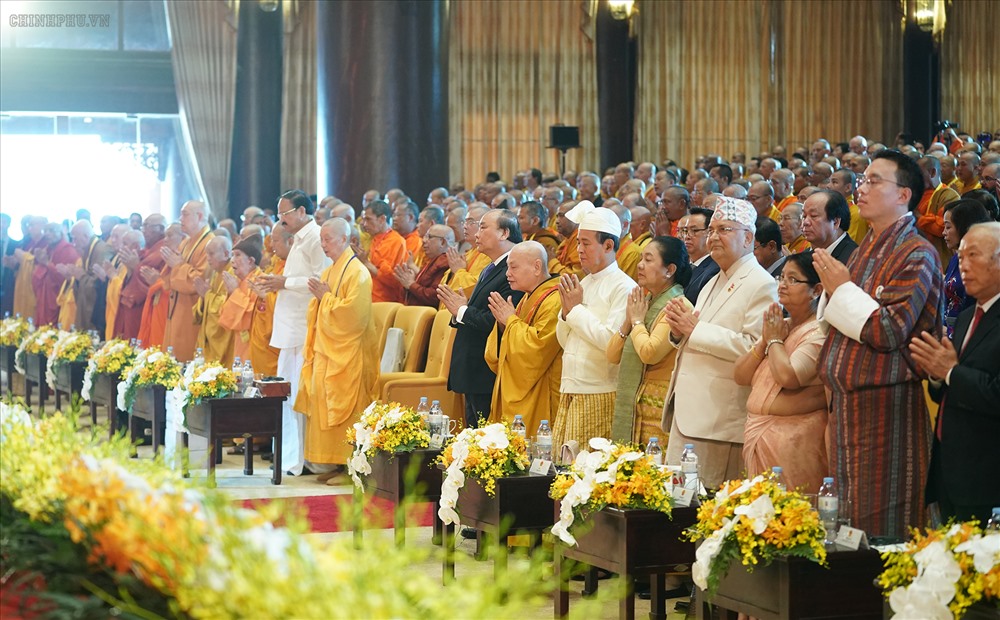 Nhiều nguyên thủ