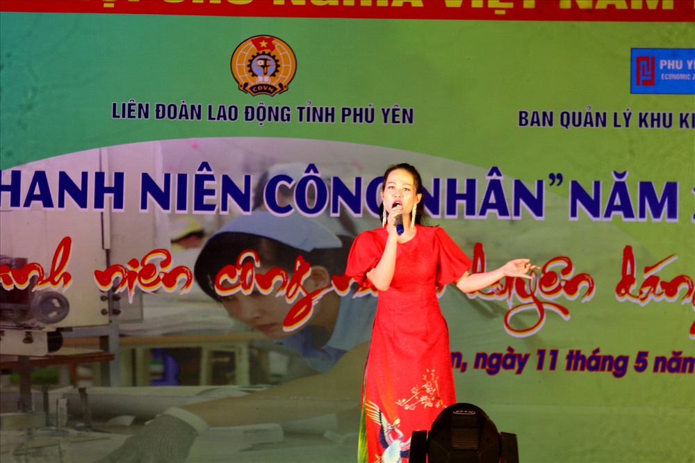 Ca hát là tài năng chủ yếu được các thí sinh thể hiện tại hội thi. Ảnh: P.L