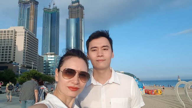 Một cặp mẹ con bình vốn dĩ đã nhiều tình cảm dành cho nhau, nay họ lại có chung một niềm đam mê, một nỗi trăn trở với nghề thì sợ dây kết nối đó sẽ càng mạnh mẽ và vững chãi hơn.