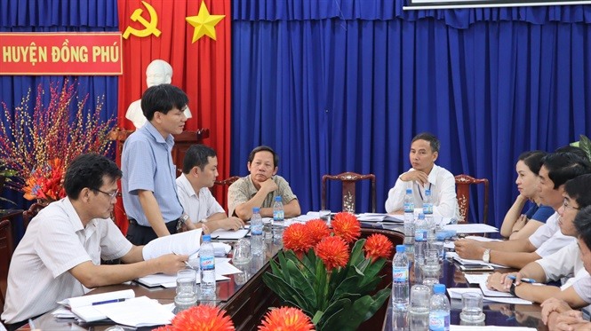 Sở NN-PTNT tỉnh Bình Phước họp khẩn về tình hình dịch tả lợn châu Phi đang hoàng hành trên địa bàn tỉnh. Ảnh: H.T