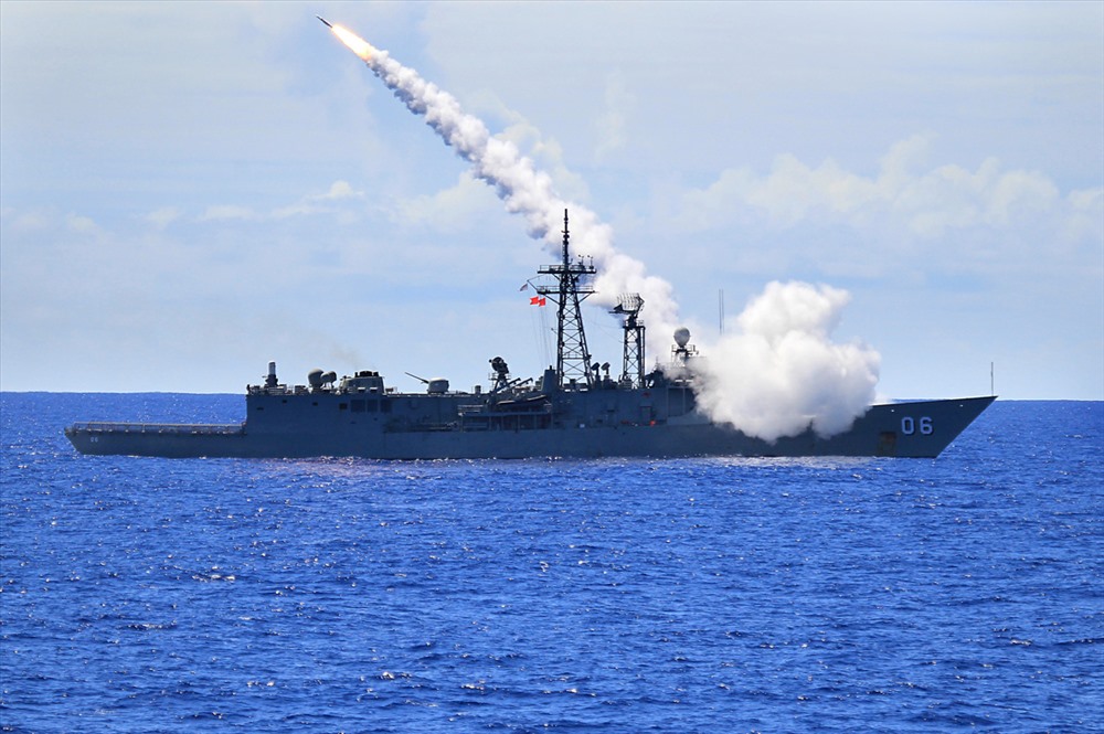 Tàu HMAS Newcastle trong cuộc tập trận RIMPAC 2010. Ảnh: Australian Navy