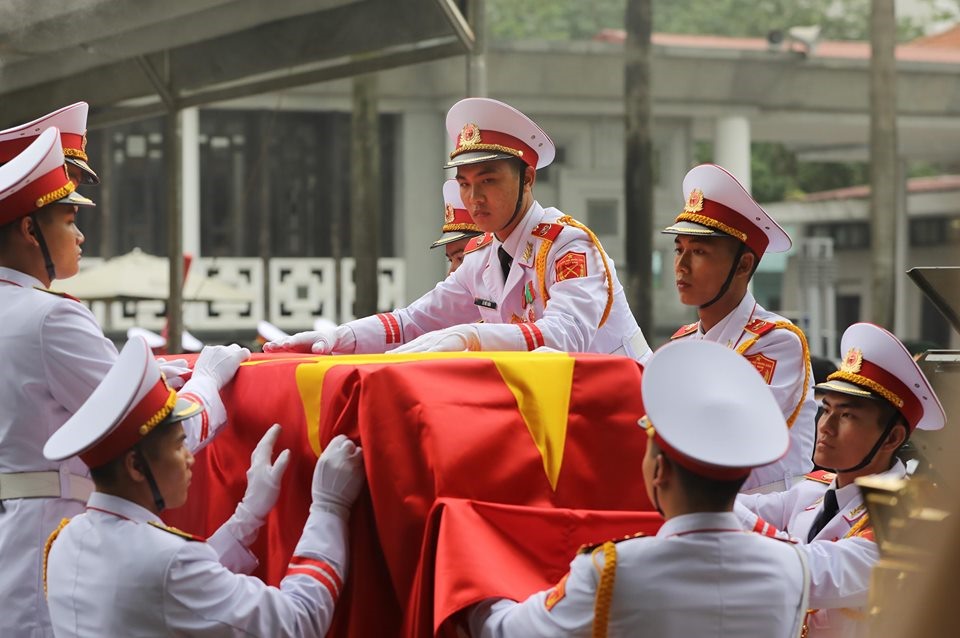 Di quan linh cữu nguyên Chủ tịch Nước, Đại tướng Lê Đức Anh.