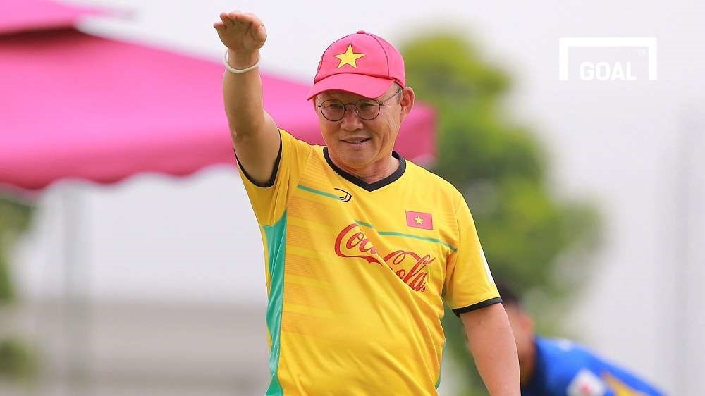 HLV Park Hang-seo sẽ đi “vi hành” để đánh giá khả năng của các cầu thủ Việt kiều. Ảnh Goal