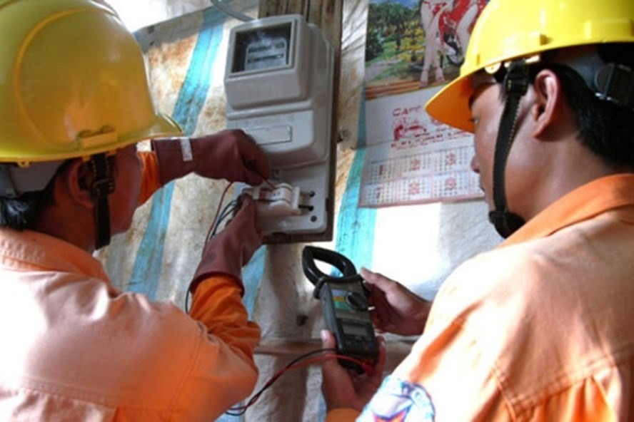 Việc tăng giá điện nhận được nhiều ý kiến trái chiều.