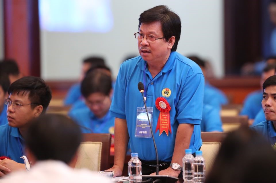 anh Nguyễn Xuân Quang, Xí nghiệp Vật lý giếng khoan-VSP (CĐ Dầu khí) nêu ý kiến. Ảnh: Sơn Tùng