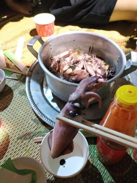 Một đêm trải nghiệm trên vịnh Hạ Long khó quên. Ảnh: CTV