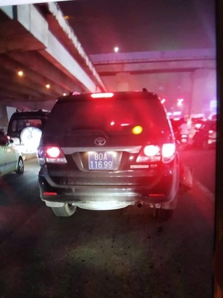 Hình ảnh chiếc xe gây tai nạn.