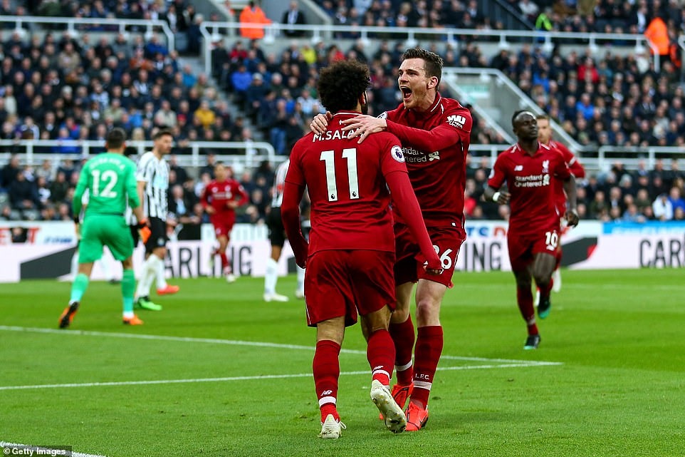 Salah tiếp tục đưa The Kop vượt lên. Ảnh: Getty.