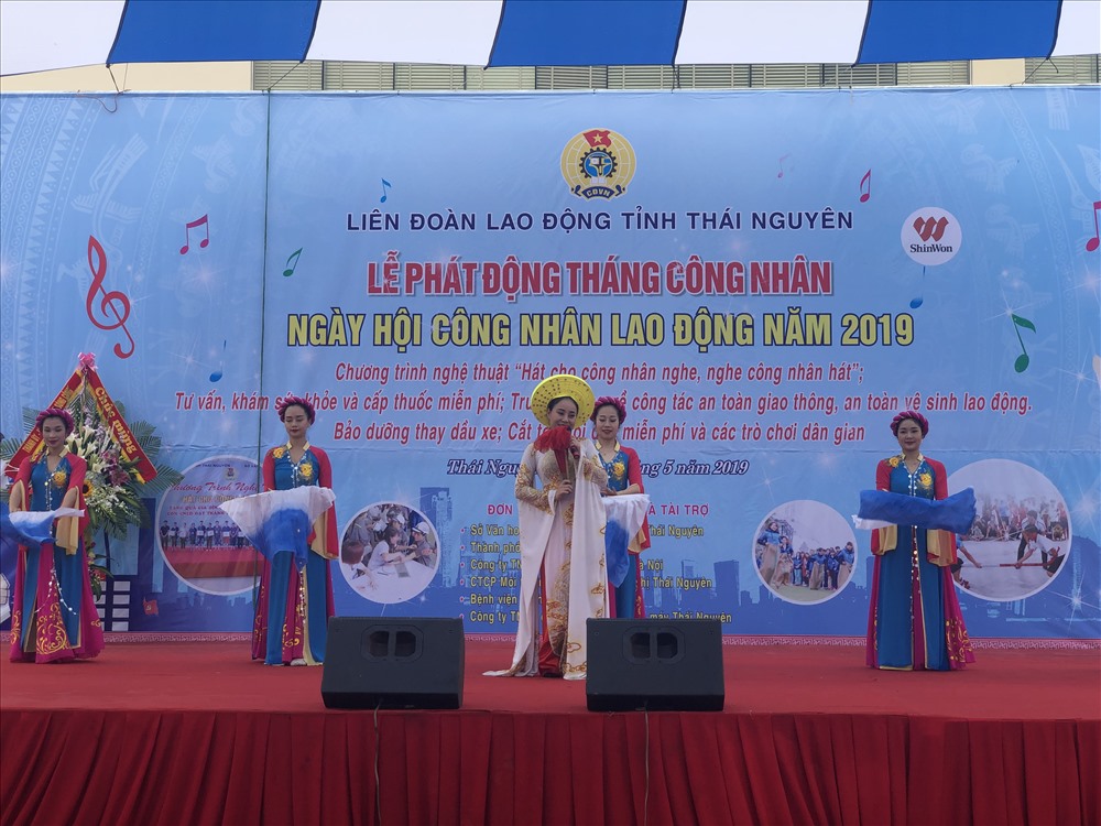 Tiết mục văn nghệ tại ngày hội CNLĐ.