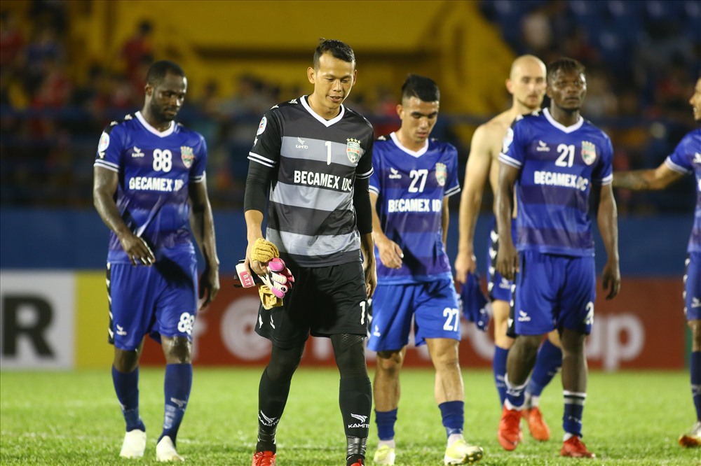 Tấn Trường từng bị treo giò nội bộ đến hết giai đoạn lượt đi V.League 2019 vì sai lầm ở AFC Cup, nhưng rồi anh sớm được CLB B. Bình Dương cho trở lại thi đấu. Ảnh: Đ.V