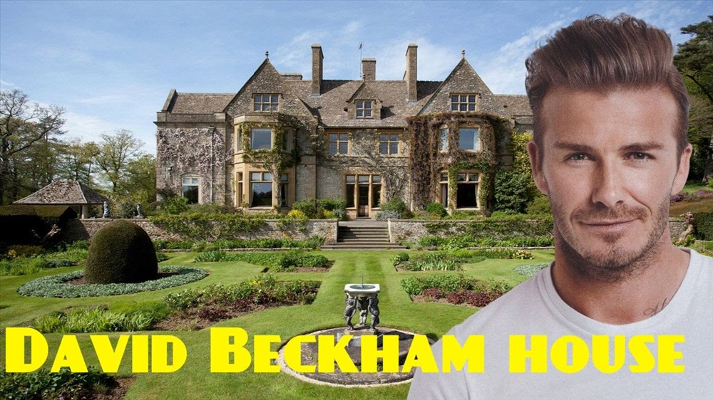 Năm 1999, sau khi kết hôn với Victoria, David đã mua căn biệt thự theo phong cách Gregorian trị giá 20 triệu USD. Ngôi nhà được biết đến với tên là Cung điện Beckingham.