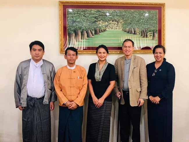 Thiri Thant Mon xuất hiện tại các diễn đàn kinh tế, đầu tư quan trọng của Myanmar.