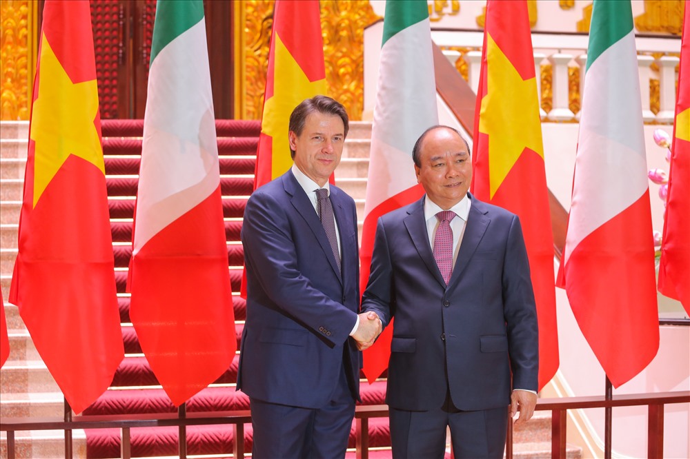 Thủ tướng Italia thăm chính thức Việt Nam từ ngày 5-6.6. Chuyến thăm diễn ra theo lời mời của Thủ tướng Nguyễn Xuân Phúc. Trước đó, tháng 6.2018, Thủ tướng Nguyễn Xuân Phúc gặp Thủ tướng Giuseppe Conte bên lề Hội nghị G7 mở rộng.