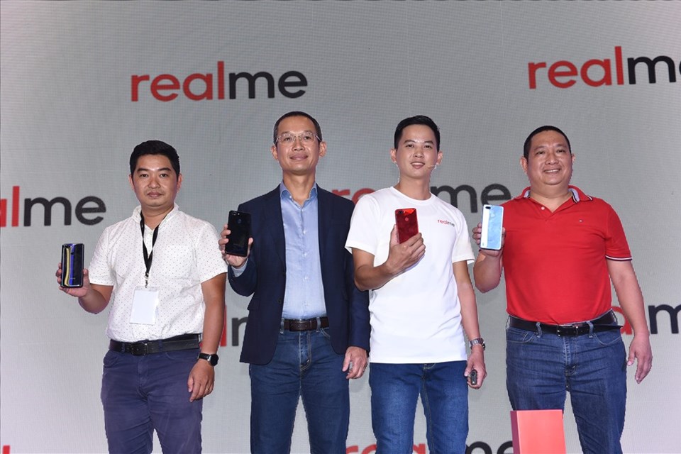 Realme ra mắt 3 sản phẩm Realme 2, Realme 2 Pro và Realme C1 Realme ra mắt 3 sản phẩm Realme 2, Realme 2 Pro và Realme C1