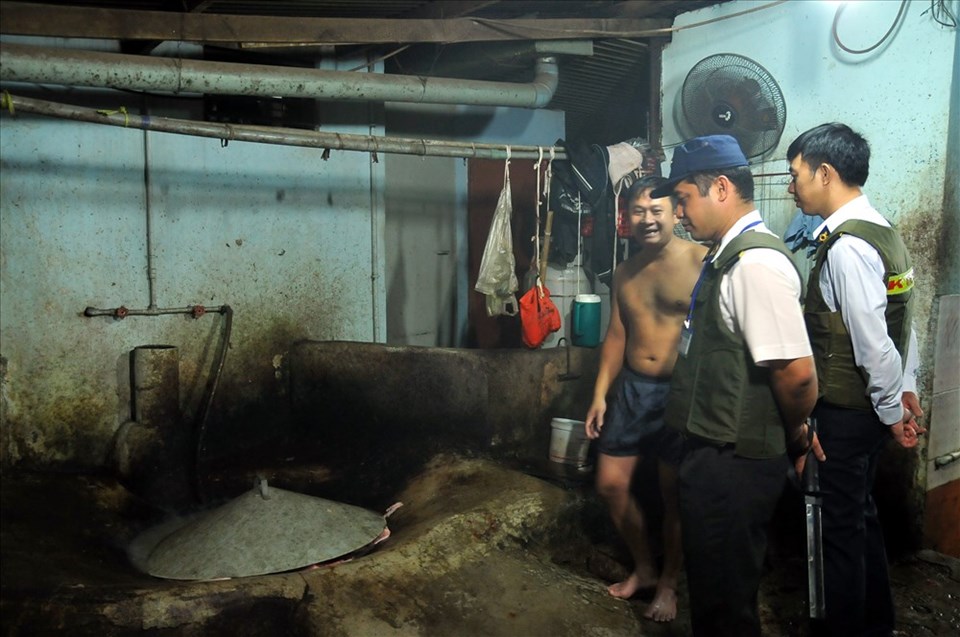 Kiểm tra giết mổ heo tại tỉnh Đồng Nai Kiểm tra giết mổ heo tại tỉnh Đồng Nai
