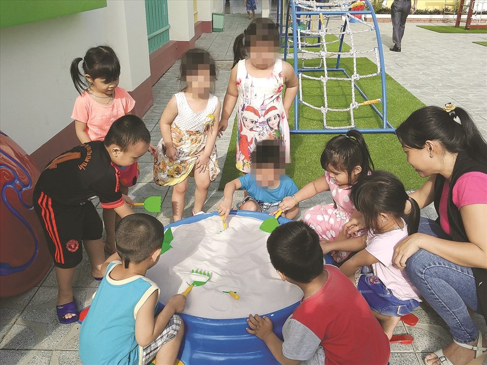 Học sinh một trường mẫu giáo giữ con em công nhân lao động trên địa bàn quận Thủ Thức, TPHCM. Ảnh: Minh Quân Học sinh một trường mẫu giáo giữ con em công nhân lao động trên địa bàn quận Thủ Thức, TPHCM. Ảnh: Minh Quân