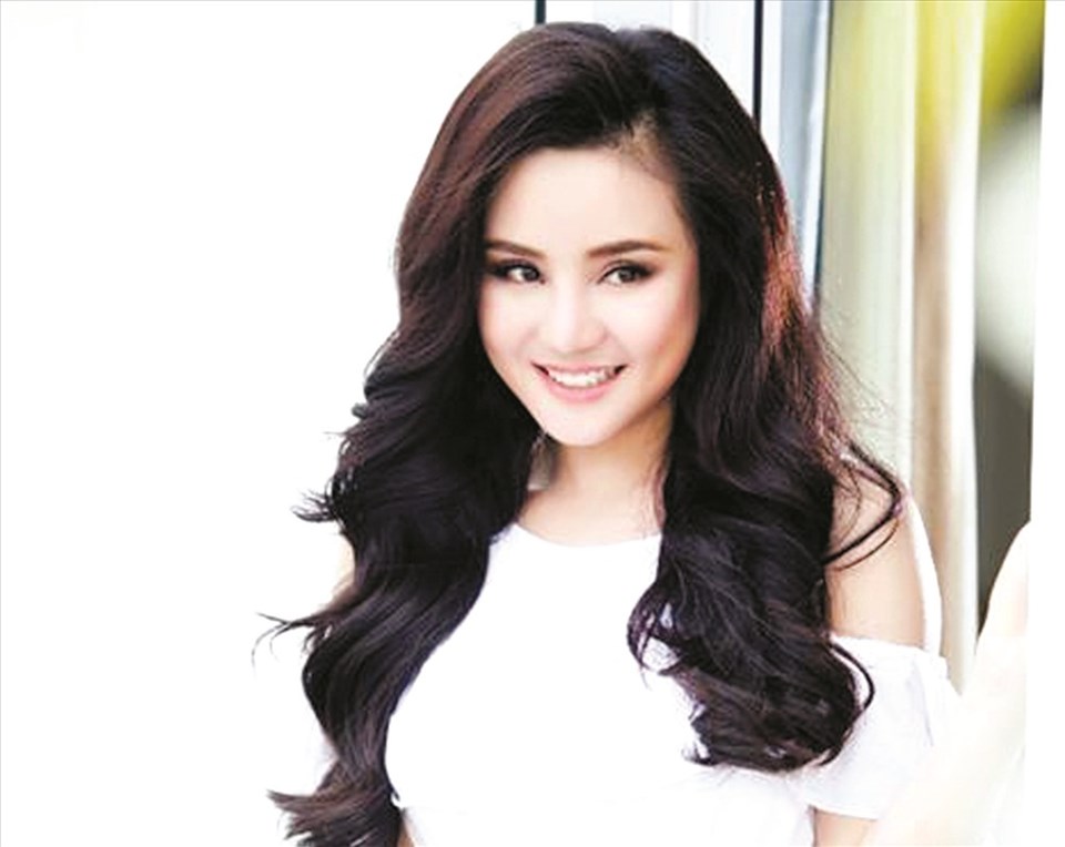 Vy Oanh khốn khổ vì "nghi án người thứ ba". Vy Oanh khốn khổ vì "nghi án người thứ ba".