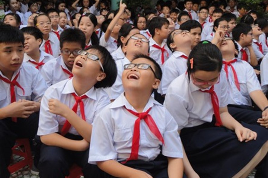 HĐND TPHCM đủ thẩm quyền thông qua Nghị quyết giảm học phí cho học sinh bậc THCS trên địa bàn TPHCM.