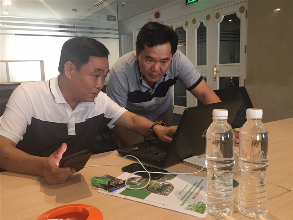 Ông Huỳnh Uy Dũng (bìa trái) là doanh nhân nổi tiếng ở tỉnh Bình Dương hơn 30 năm qua. Ảnh: H.H Ông Huỳnh Uy Dũng (bìa trái) là doanh nhân nổi tiếng ở tỉnh Bình Dương hơn 30 năm qua. Ảnh: H.H