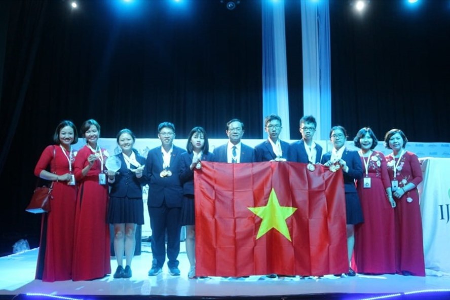 Cả 6 học sinh trong đoàn Việt Nam đều giành huy chương tại cuộc thi Khoa học trẻ quốc tế 2018.