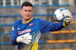 Thủ môn Văn Lâm khoe giọng hát ngọt ngào khiến CĐV "ngây ngất"