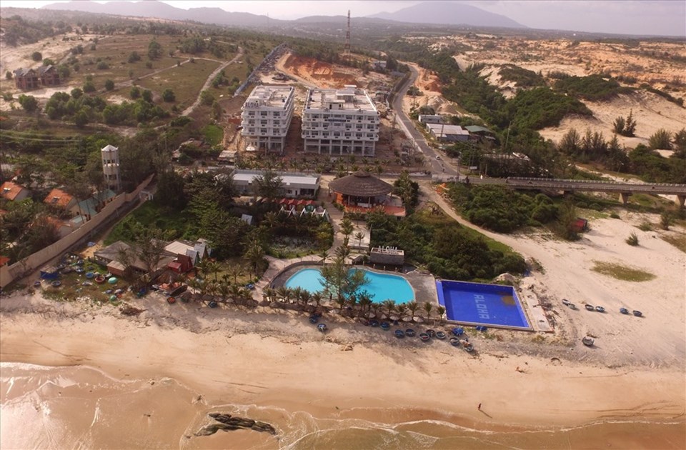 Dự án căn hộ nghỉ dưỡng Aloha Beach Village tại Mũi Kê Gà sẽ được hoàn thành vào cuối năm 2018. Dự án căn hộ nghỉ dưỡng Aloha Beach Village tại Mũi Kê Gà sẽ được hoàn thành vào cuối năm 2018.