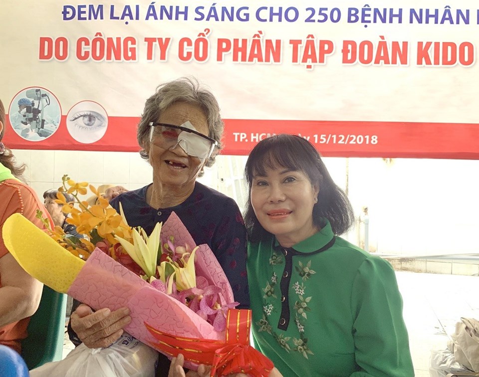 Chị Nguyễn Thị Xuân Liễu– PTGĐ Tập đoàn KIDO, đại diện nhà tài trợ Chị Nguyễn Thị Xuân Liễu– PTGĐ Tập đoàn KIDO, đại diện nhà tài trợ
