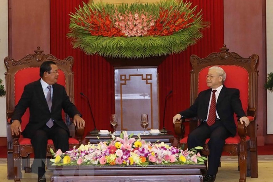 Tổng Bí thư, Chủ tịch Nước Nguyễn Phú Trọng tiếp Thủ tướng  Campuchia Samdech Techo Hun Sen. Ảnh: TTXVN.