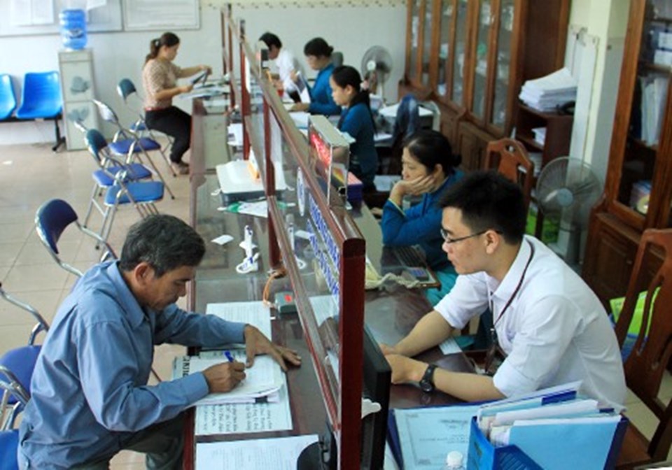 Khu vực một cửa ở Đà Nẵng trong giờ làm việc (ảnh: Nguyễn Đông/Vnexpress.net). Khu vực một cửa ở Đà Nẵng trong giờ làm việc (ảnh: Nguyễn Đông/Vnexpress.net).