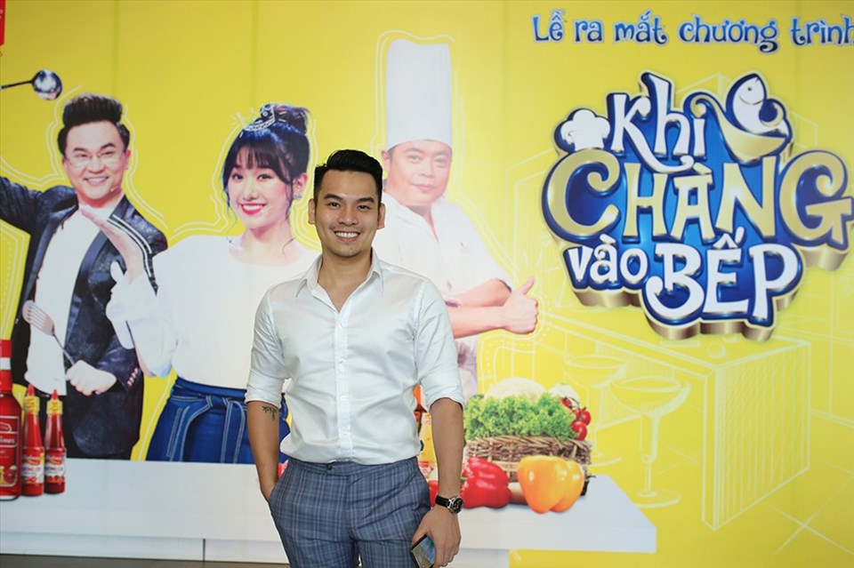 Chuyên gia ẩm thực sẽ hướng dẫn cho các thí sinh cách nấu món ăn mới Chuyên gia ẩm thực sẽ hướng dẫn cho các thí sinh cách nấu món ăn mới