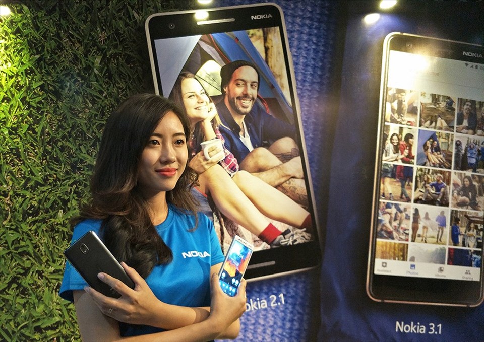 Nokia 3.1 và Nokia 2.1 phủ lên phân khúc thị trường smartphone từ dưới 4 triệu đồng đến dưới 3 triệu đồng (ảnh: PK). Nokia 3.1 và Nokia 2.1 phủ lên phân khúc thị trường smartphone từ dưới 4 triệu đồng đến dưới 3 triệu đồng (ảnh: PK).