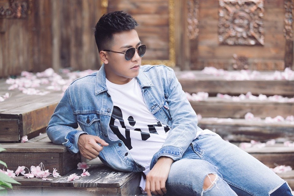 Châu Khải Phong ra bản hit mới. Châu Khải Phong ra bản hit mới.