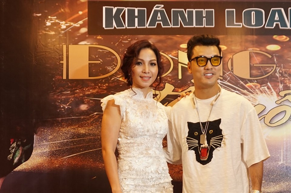 Khánh Loan và Ưng Hoàng Phúc Khánh Loan và Ưng Hoàng Phúc