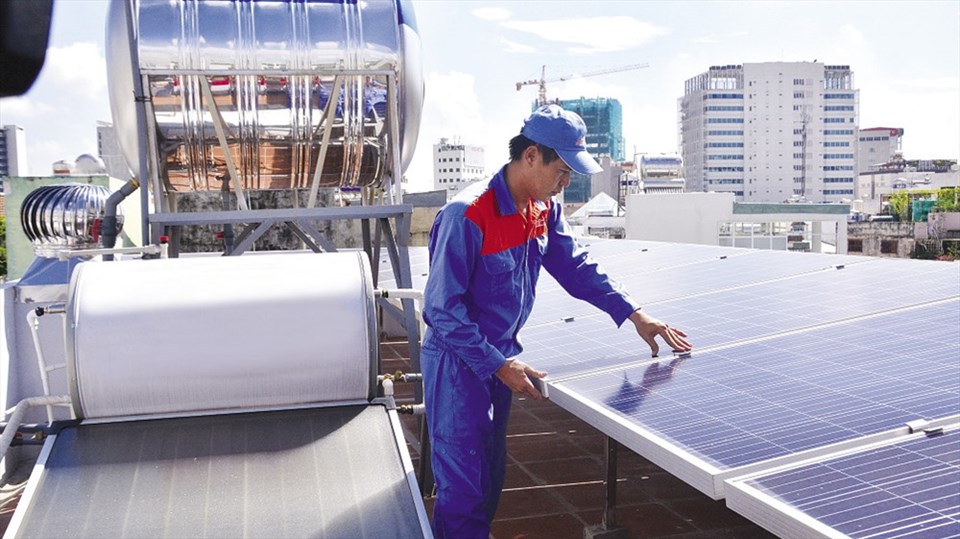 Ngành năng lượng sạch được dự báo sẽ phát triển nhanh và cần lượng lớn đội ngũ nhân lực. Ngành năng lượng sạch được dự báo sẽ phát triển nhanh và cần lượng lớn đội ngũ nhân lực.