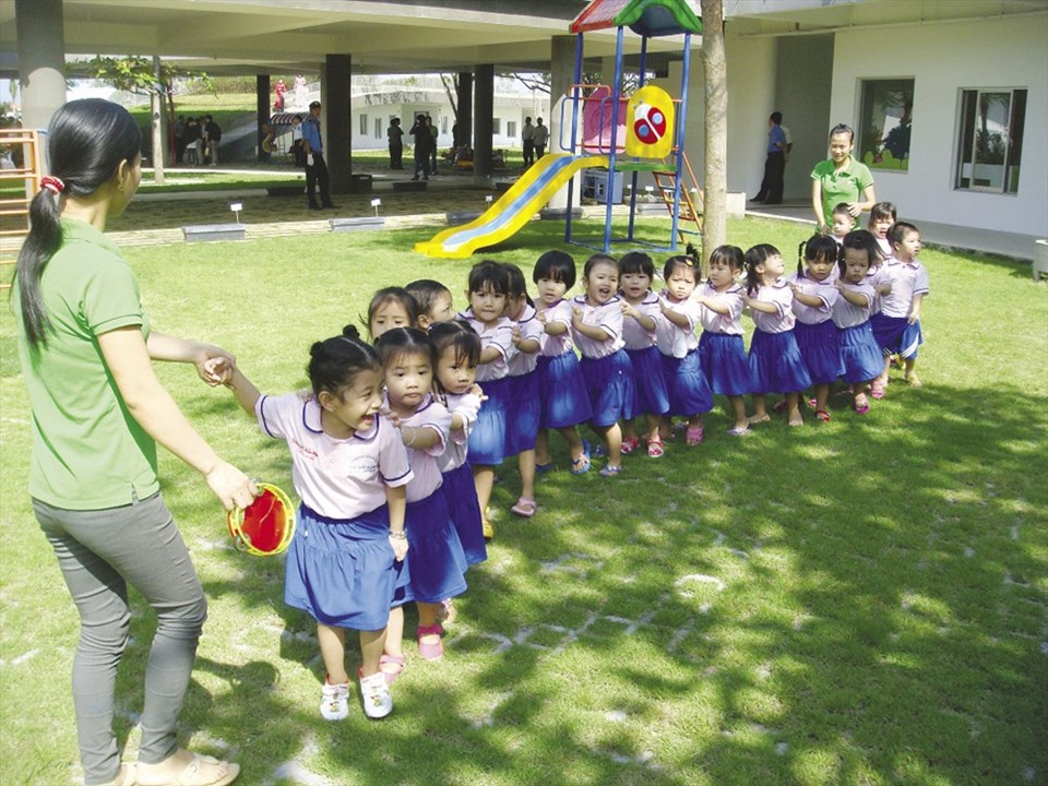Giáo viên nữ có thời gian nghỉ thai sản trùng với thời gian nghỉ hè thì được nghỉ bù hoặc thanh toán tiền cho những ngày chưa nghỉ. Ảnh: NAM DƯƠNG Giáo viên nữ có thời gian nghỉ thai sản trùng với thời gian nghỉ hè thì được nghỉ bù hoặc thanh toán tiền cho những ngày chưa nghỉ. Ảnh: NAM DƯƠNG