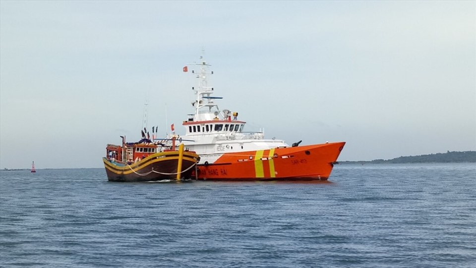 Tàu Sar 413 thực hiện nhiệm vụ tham gia cứu nạn Tàu Sar 413 thực hiện nhiệm vụ tham gia cứu nạn